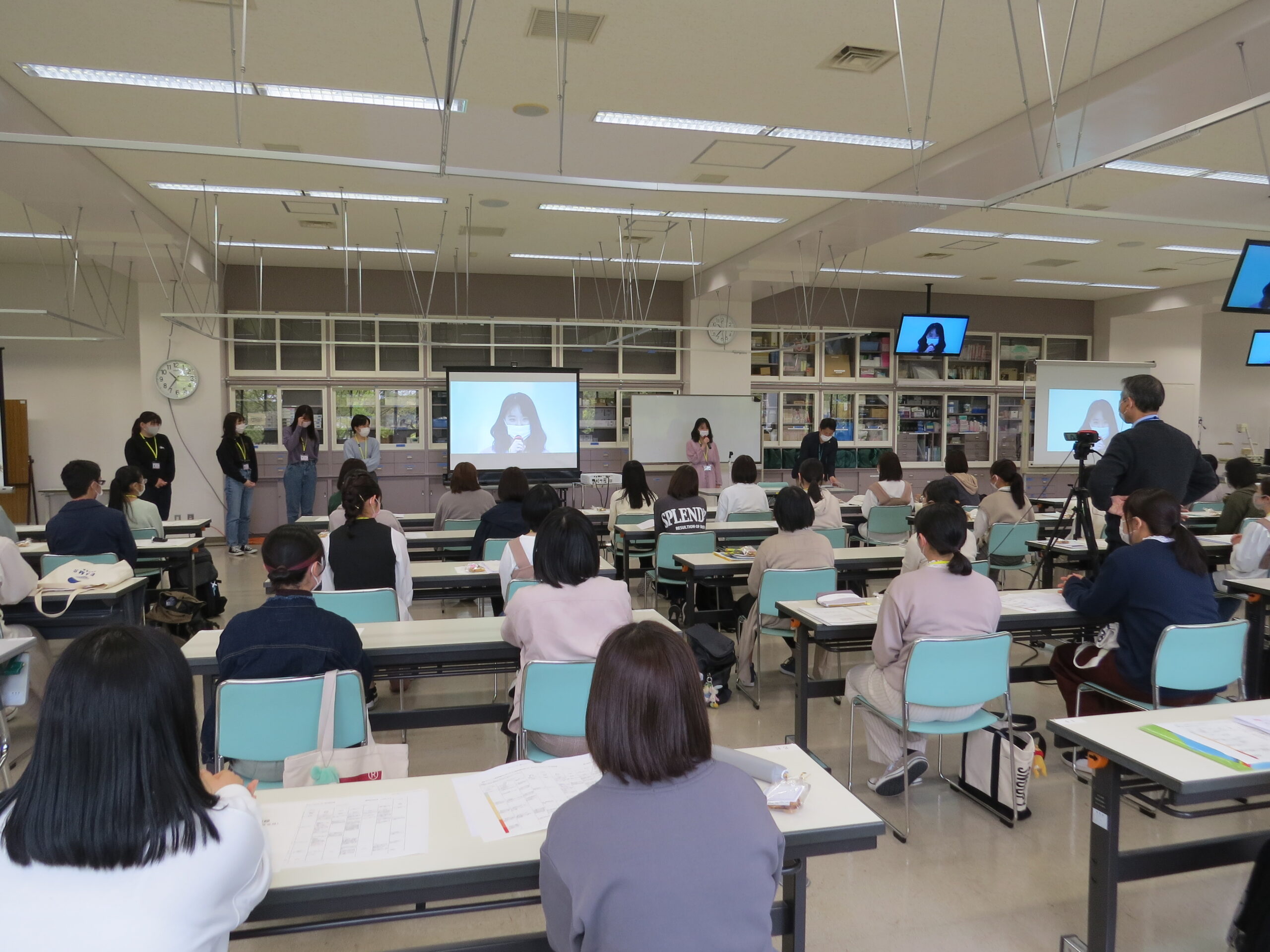 R3年度新入生オリエンテーションの様子
