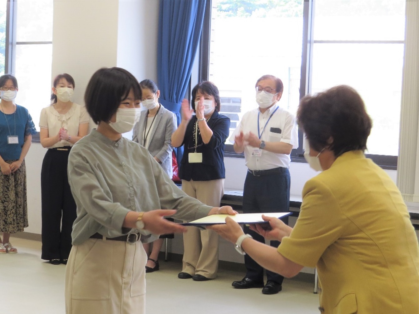 表彰状の授与