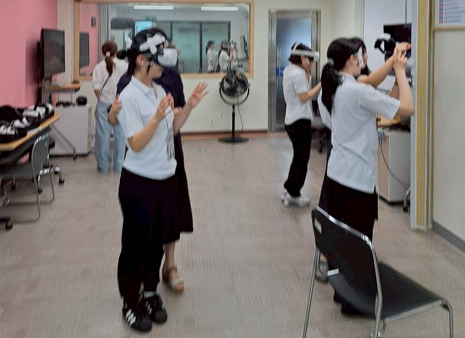 朝鮮看護大学でのVR体験