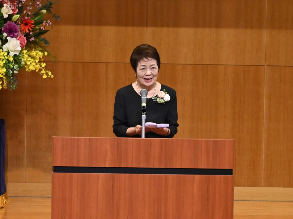 長鶴学長の式辞の様子